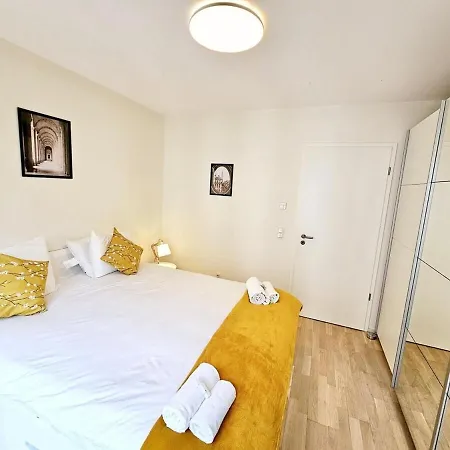 Apartment Cozy One Bedroom Flat With Convenient Parking-cd8